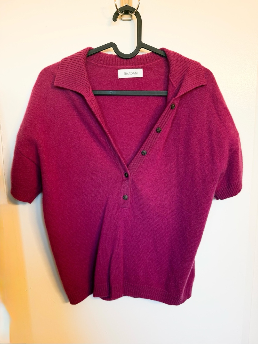 NAADAM Short-Sleeve Cashmere V-Neck Polo Sweater